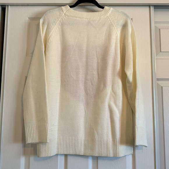 Cream Red Heart Sweater, Size L - Picture 6 of 6